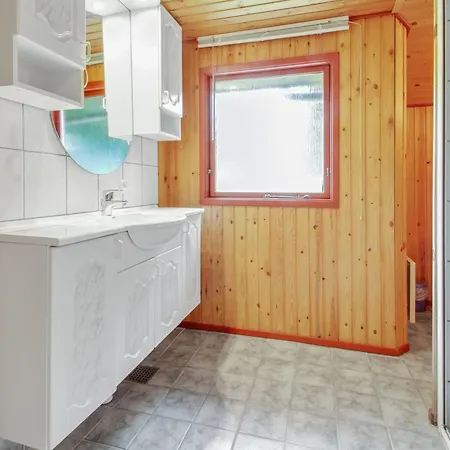 Gunsten - 2-3km From The Sea By Interhome האנה סטרנד