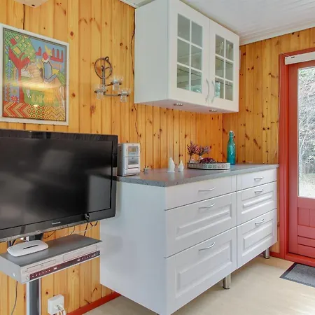 Gunsten - 2-3km From The Sea By Interhome בית נופש *