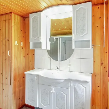 Holiday home Gunsten - 2-3km From The Sea By Interhome *