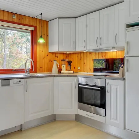 Holiday home Gunsten - 2-3km From The Sea By Interhome Henne Strand