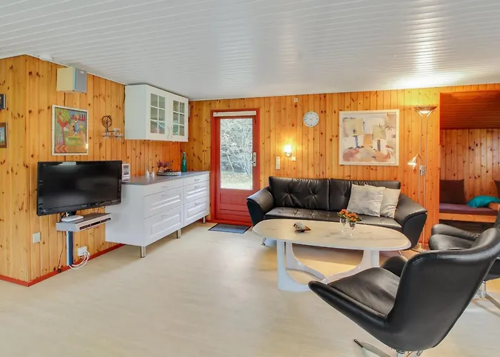 Holiday home Gunsten - 2-3km From The Sea By Interhome Henne Strand