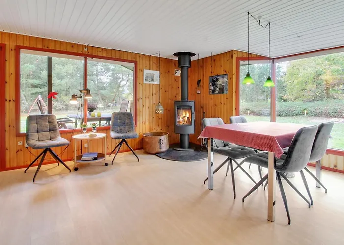 Gunsten - 2-3km From The Sea By Interhome * Henne Strand