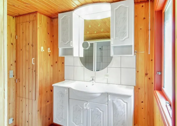 Holiday home Gunsten - 2-3km From The Sea By Interhome *